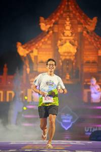 BIB: 346
                            <button type="button" onclick="openModal(22468518)" class="btn btn-primary btn-sm float-right btn-popup" data-toggle="modal" data-target=".modal-high-quality">
                        <i class="fas fa-shopping-cart"></i> Add to Cart
                    </button>
                                            <button type="button" onclick="isThisMe(22468518, true)" class="btn btn-success btn-sm float-right btn-popup btn-isme hidden" data-toggle="tooltip" data-placement="bottom" title="นี่คือรูปของคุณใช่ไหม คลิกที่นี่เพื่อเอาเข้าอัลบั้ม">
                        <i class="fas fa-plus"></i> Add to album
                    </button>
                    <button type="button" onclick="isThisMe(22468518, false)" class="btn btn-warning btn-sm float-right btn-popup btn-isnotme hidden">
                        <i class="fas fa-ban"></i> Remove from album
                    </button>